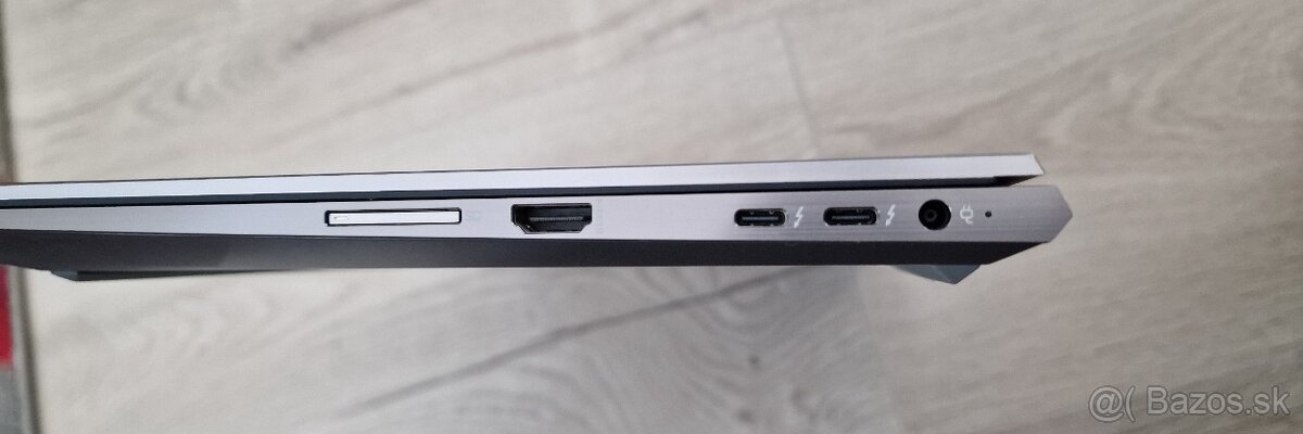 HP Zbook Studio G7 / Intel i7 / 32GB RAM / 512GB SSD / Dock - 2