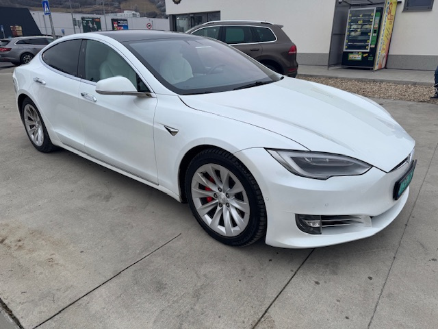 Tesla Model S Ludicrous Performance - 2