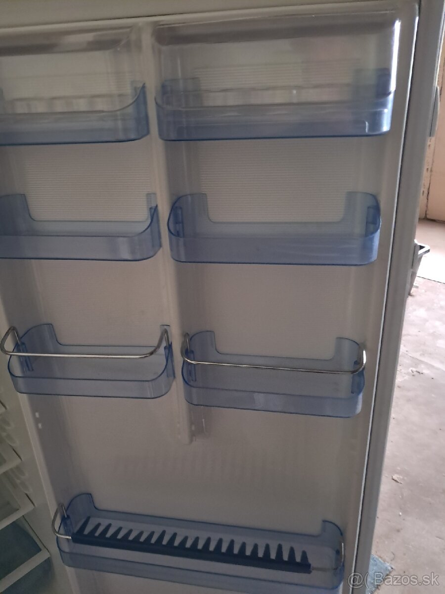 Predávam chladničku a mrazničku - 2
