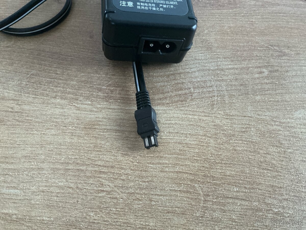Sony napajaci adapter AC-L200C - 2