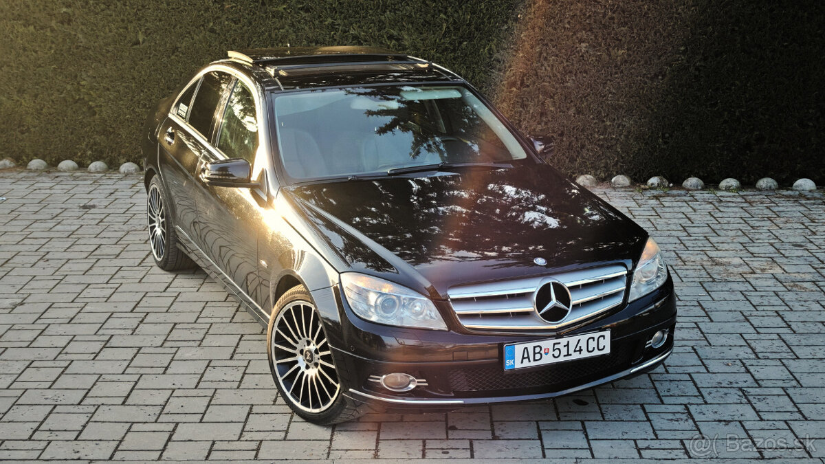 Mercedes-Benz C 220 CDI Avantgarde (2008) - 2