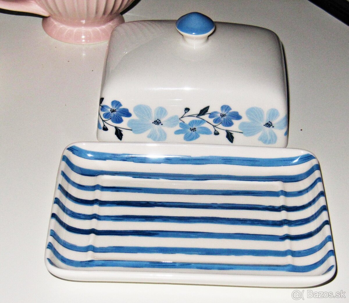 Green Gate porcelánová maselnička, modré kvety - 2