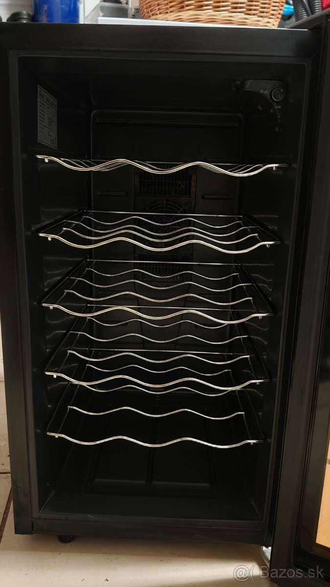 Chladnička na víno Baumatic 15fl - 2