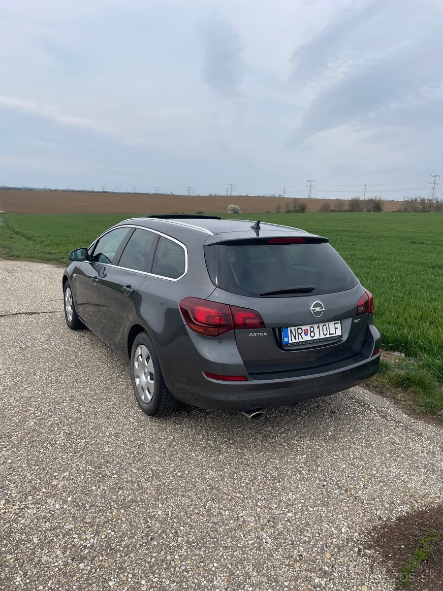 Opel astra j - 2