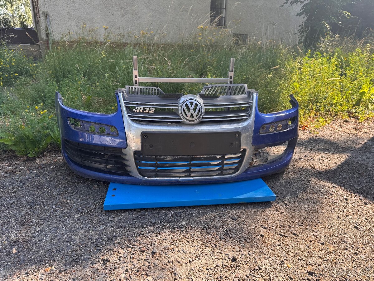 VW Golf V R32 - 2