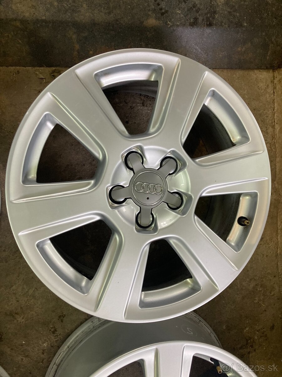 Audi Q5 8R0601025S - 2