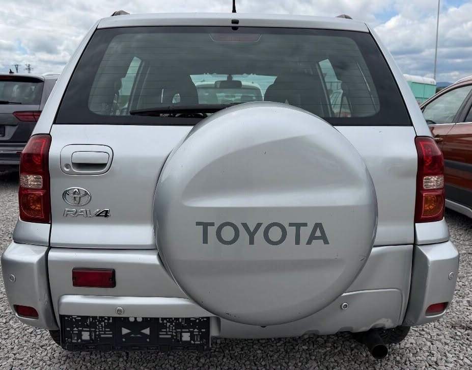 Toyota RAV 4x4 - 2