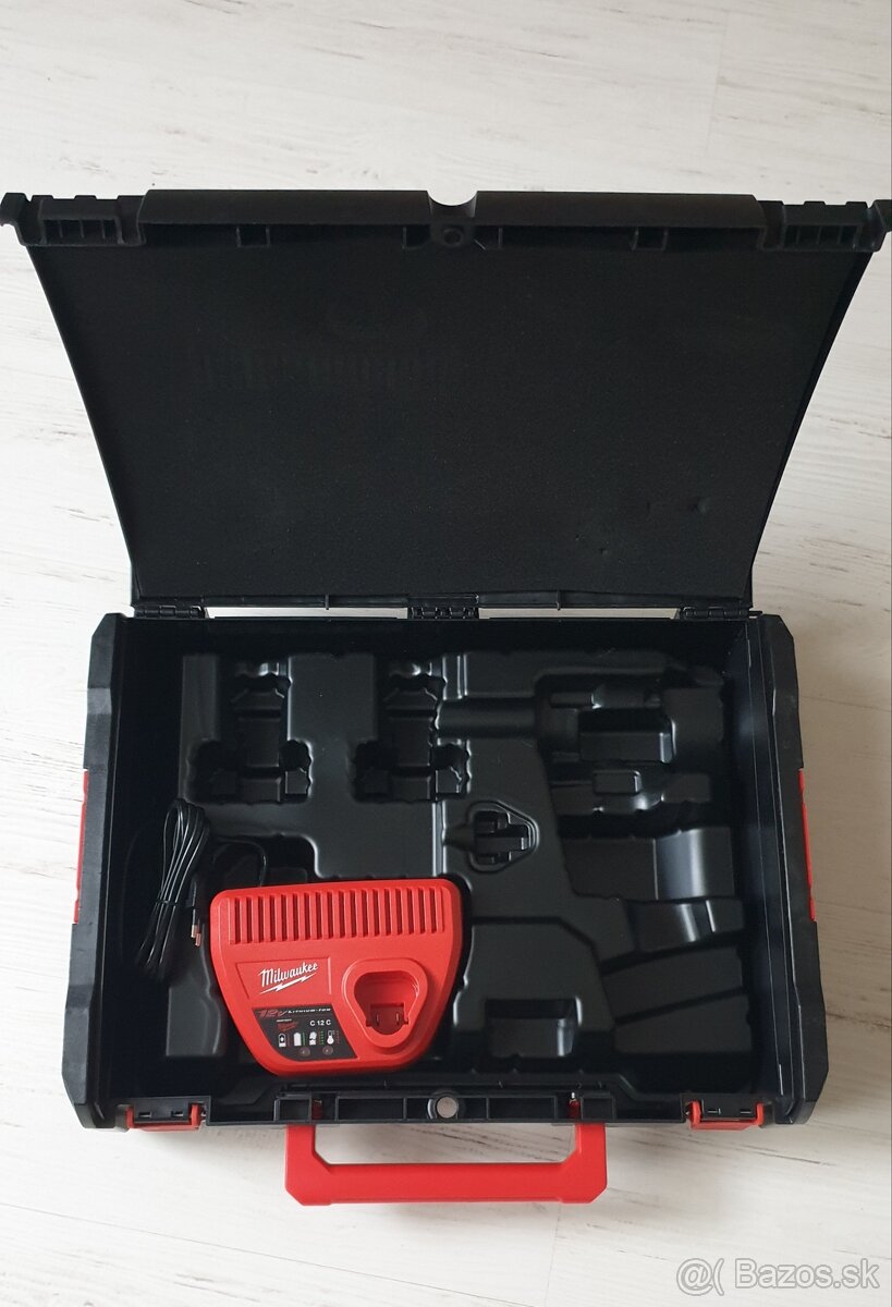 HD Kufor Milwaukee+nabijacka=35€ - 2