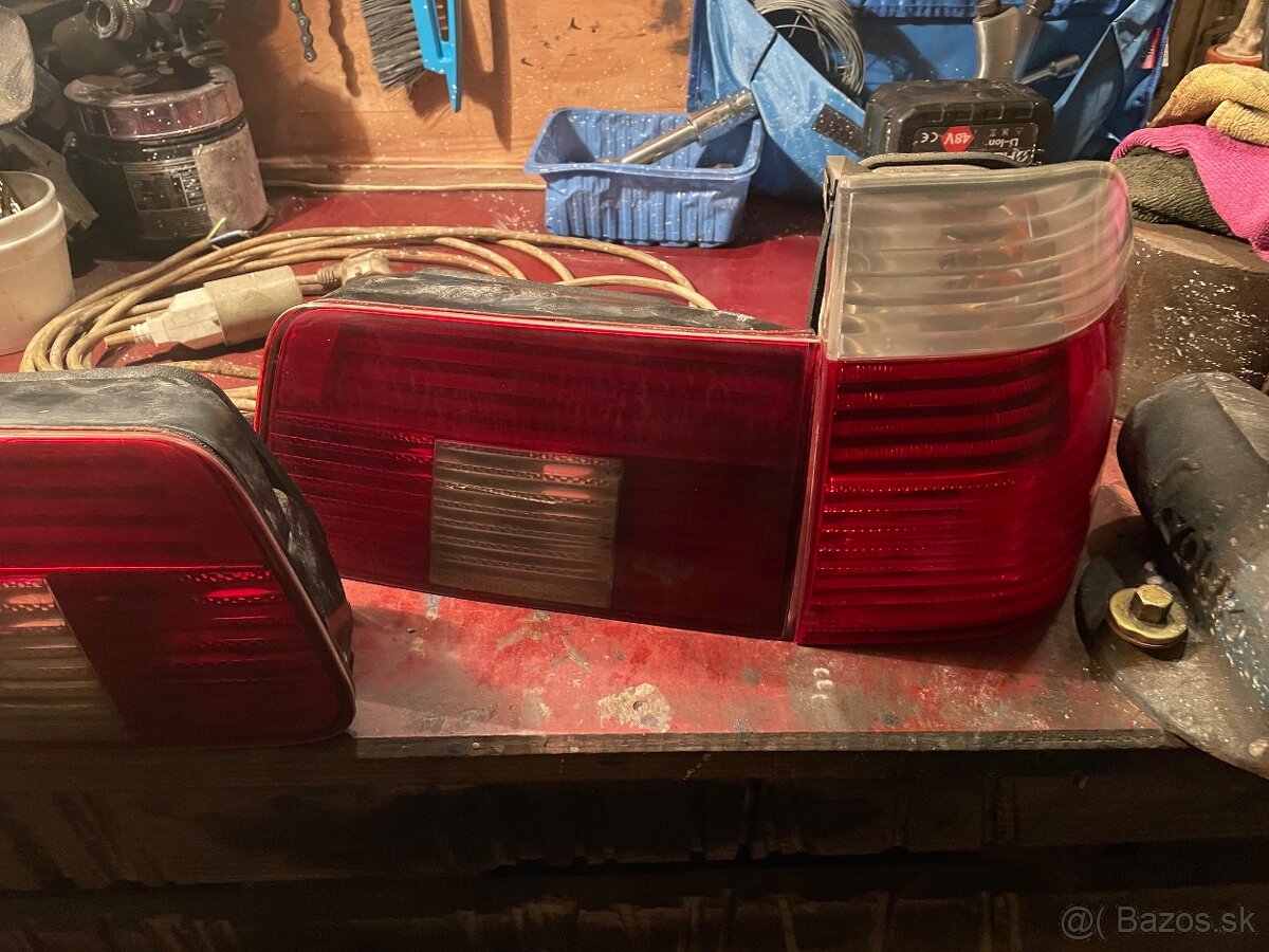 Predám zadné svetla. BMW e39 facelift Touring - 2