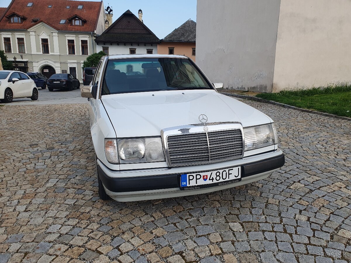 Mercedes W124 200E - 2