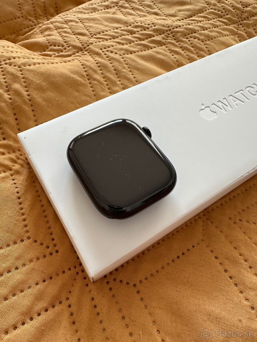 Apple Watch 11 46mm GPS čierne - 2