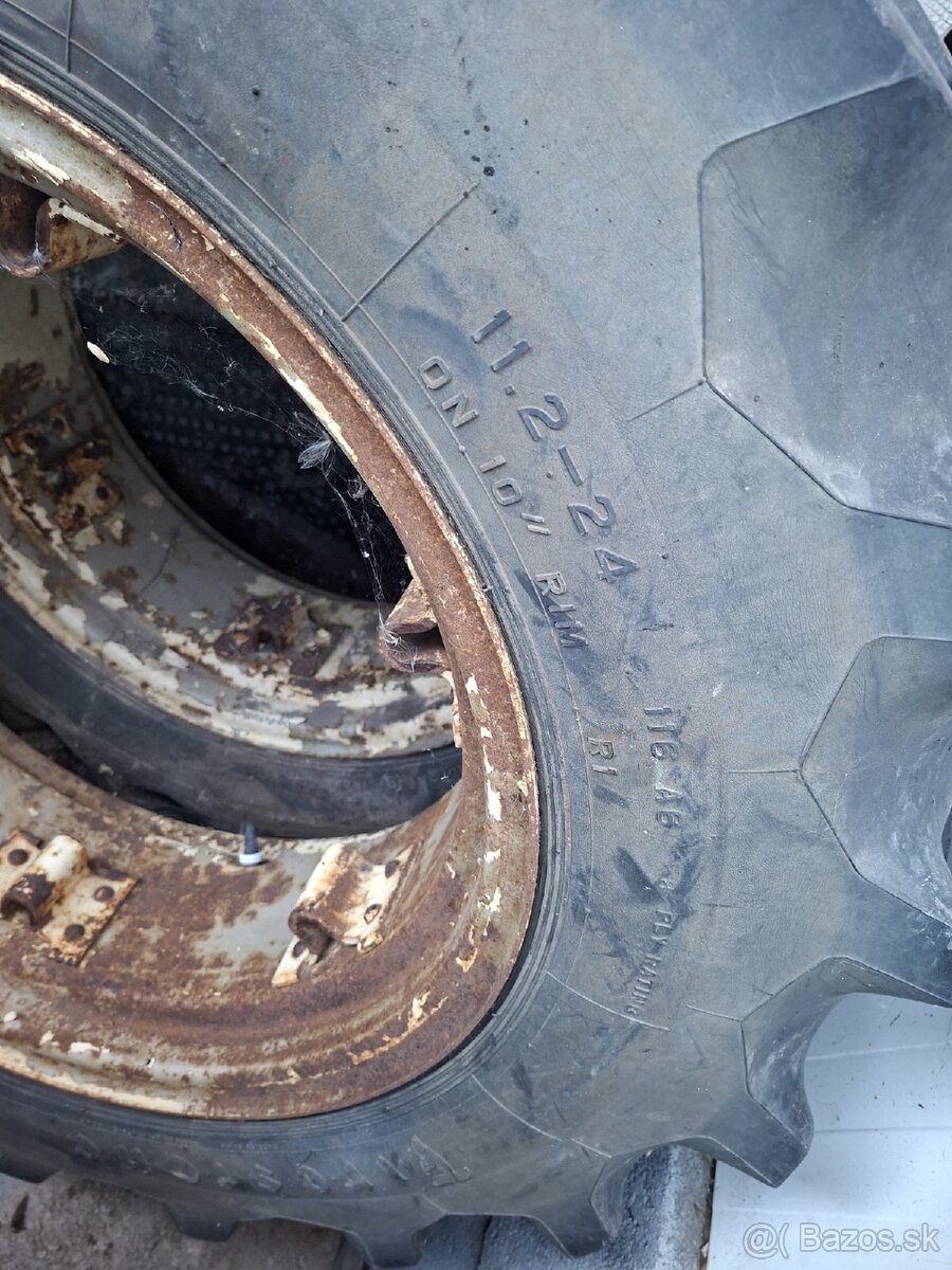Kolesá Zetor 7045 , 7245 , 7745 ťažká hnacia naprava 11,2-24 - 2