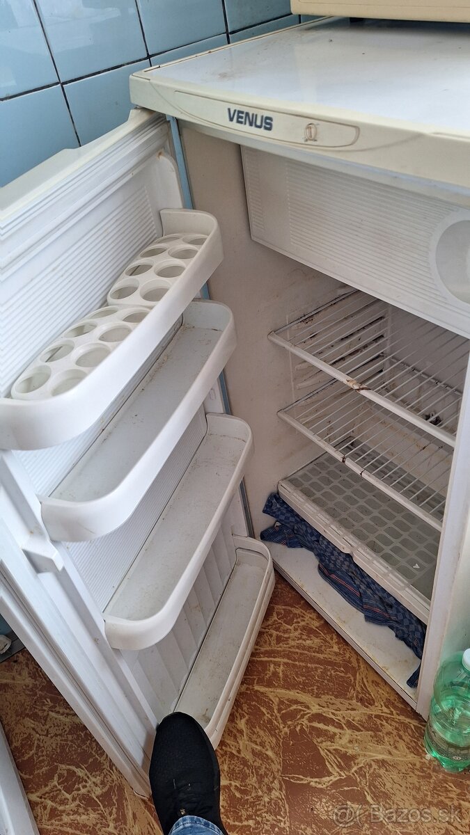 Na predaj Chladnička, práčka, mikrovlnná rúra - 2