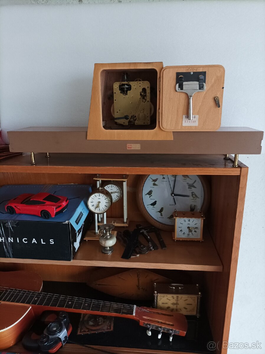 Hodiny mechanické - 2