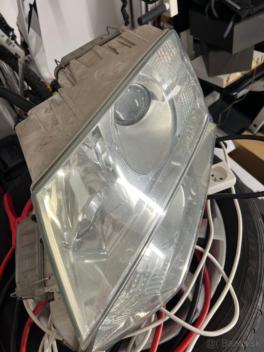 PREDNÉ SVETLÁ OCTAVIA 2 - 2