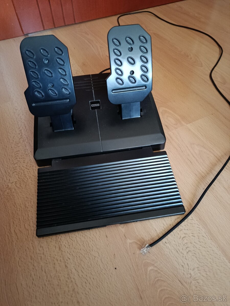 Volant s pedálmi na Xbox one/pc - 2