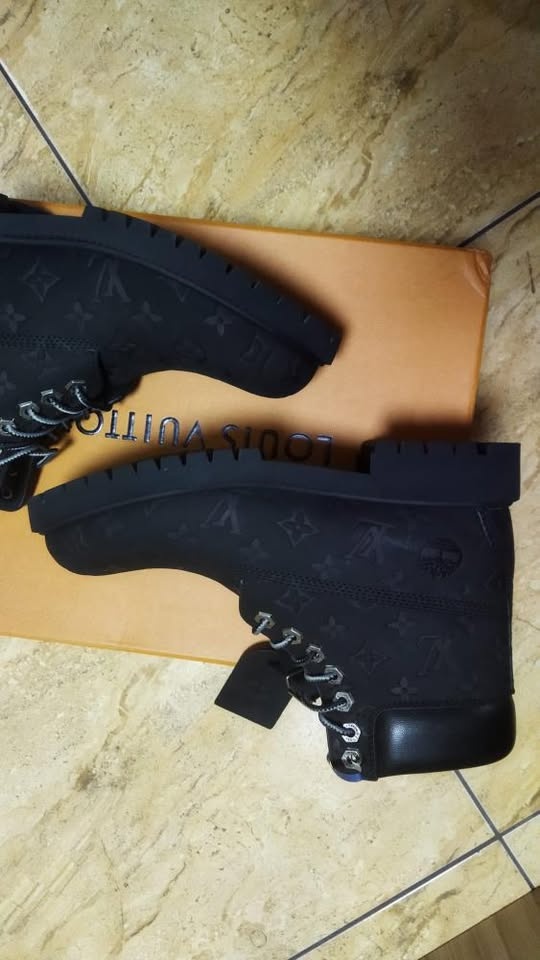 LV Timberland - 2
