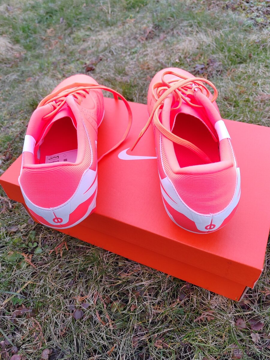 Kopačky Nike - 2