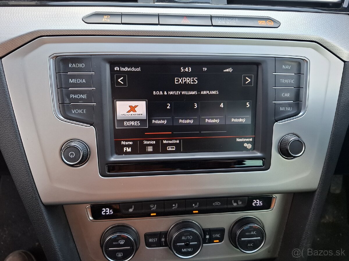 LCD displej + modul autorádio Passat B8 - 2