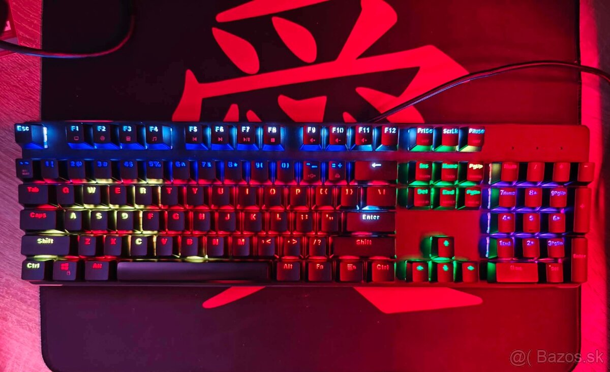 Glorious GMMK Full Size RGB, Gateron Brown, US layout, kompl - 2