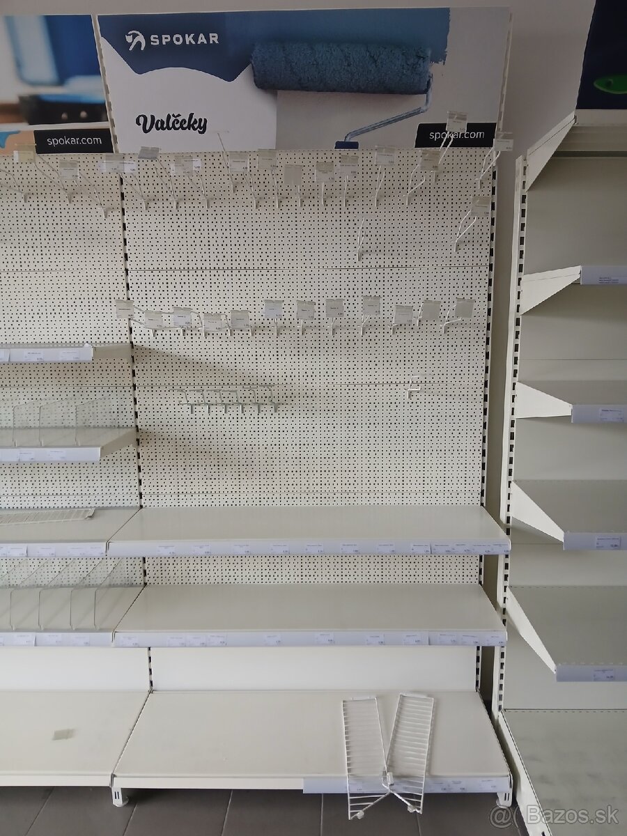 Obchodné regále vhodné aj do dielne - 2