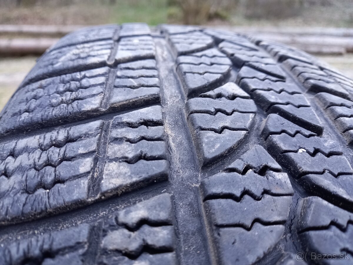 Sada zimných pneumatík 215/60r16 - 2
