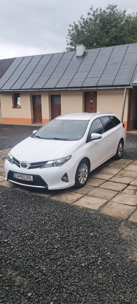 Toyota Auris 1,4 d- 4d, 66kw - 2