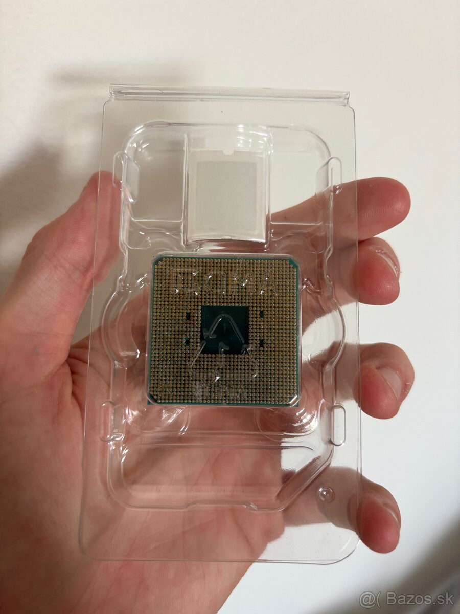 AMD Ryzen 5 2600X - 6 jadier / 12 vlákien - 2