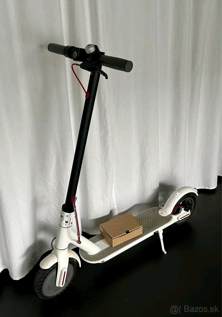 Elektrická kolobežka - Xiaomi Mi Scooter M365 - 2