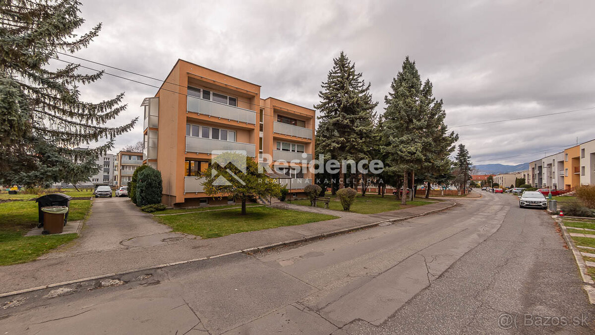 Veľký 2-izbový byt s dvomi balkónmi v krásnom prostredí – Pa - 2