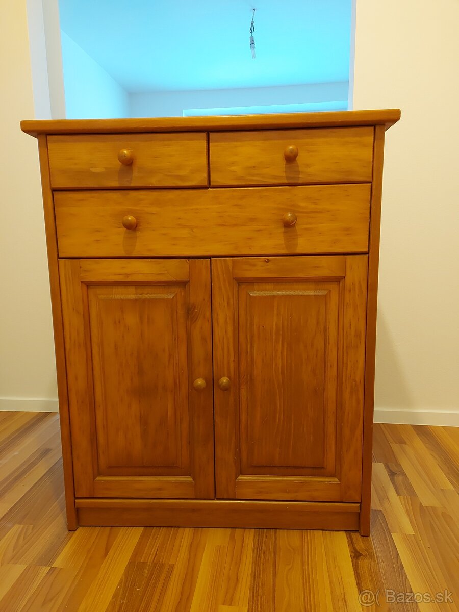 Masívny nábytok M-VARIANT séria - 2