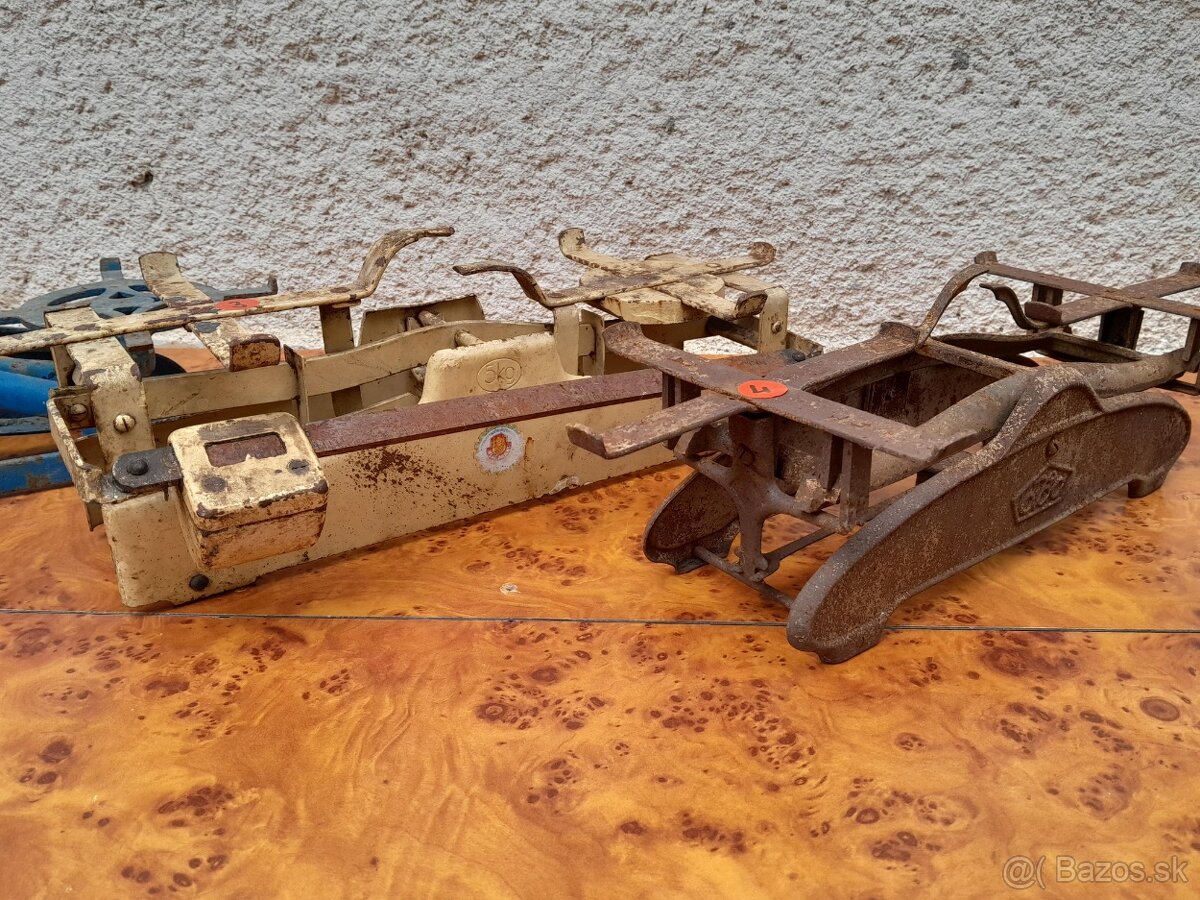 Liatinová váha. - 2