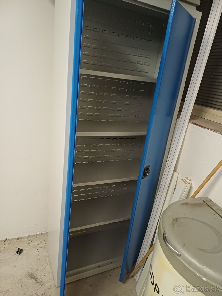 Oceľová skriňa - 2