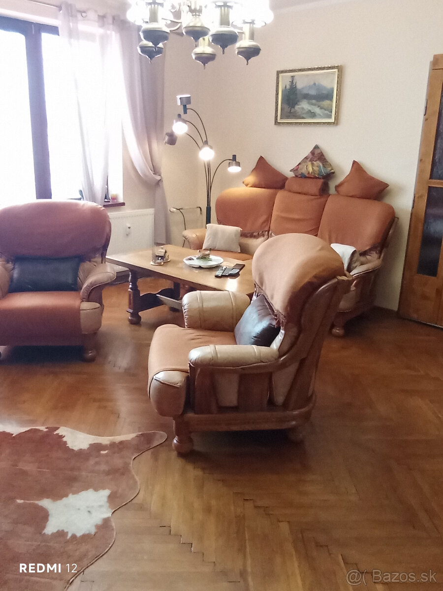 EXKLUZÍVNE na predaj 3 iz.byt garážou a záhradkou, 80 m2, Ra - 2