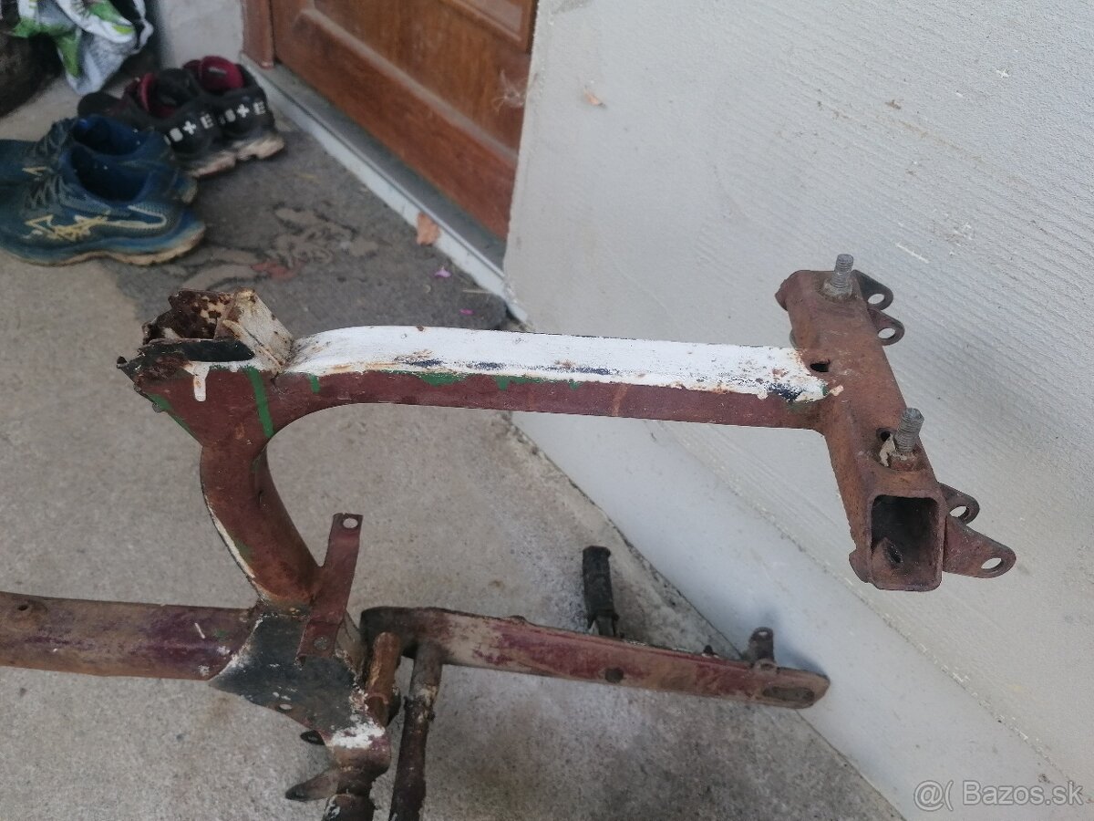 Predám rám s vidlicami na Jawa 20, 21, 05 pionier - 2