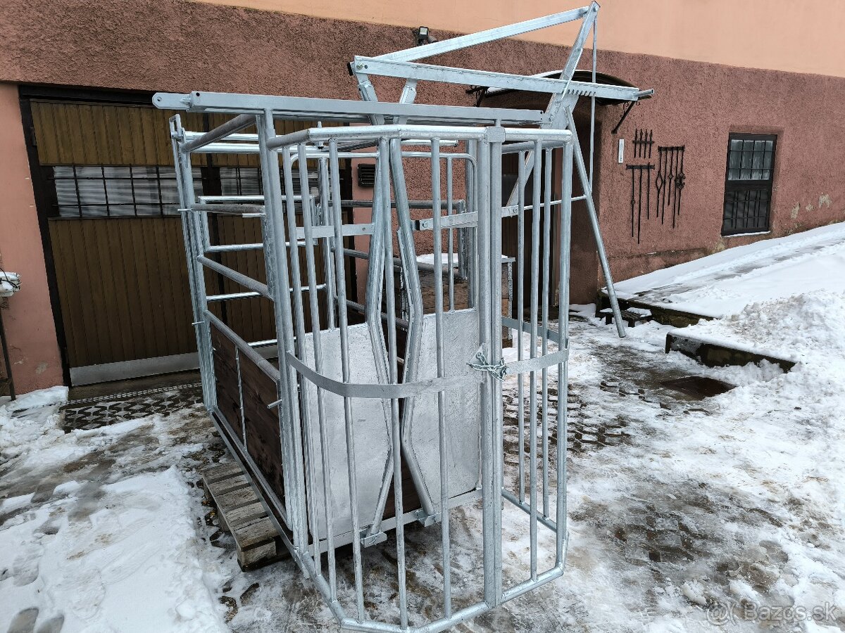 Fixačná klietka na dobytok - 2