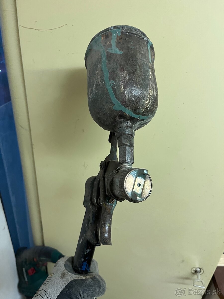 Striekacia pištoľ - 2