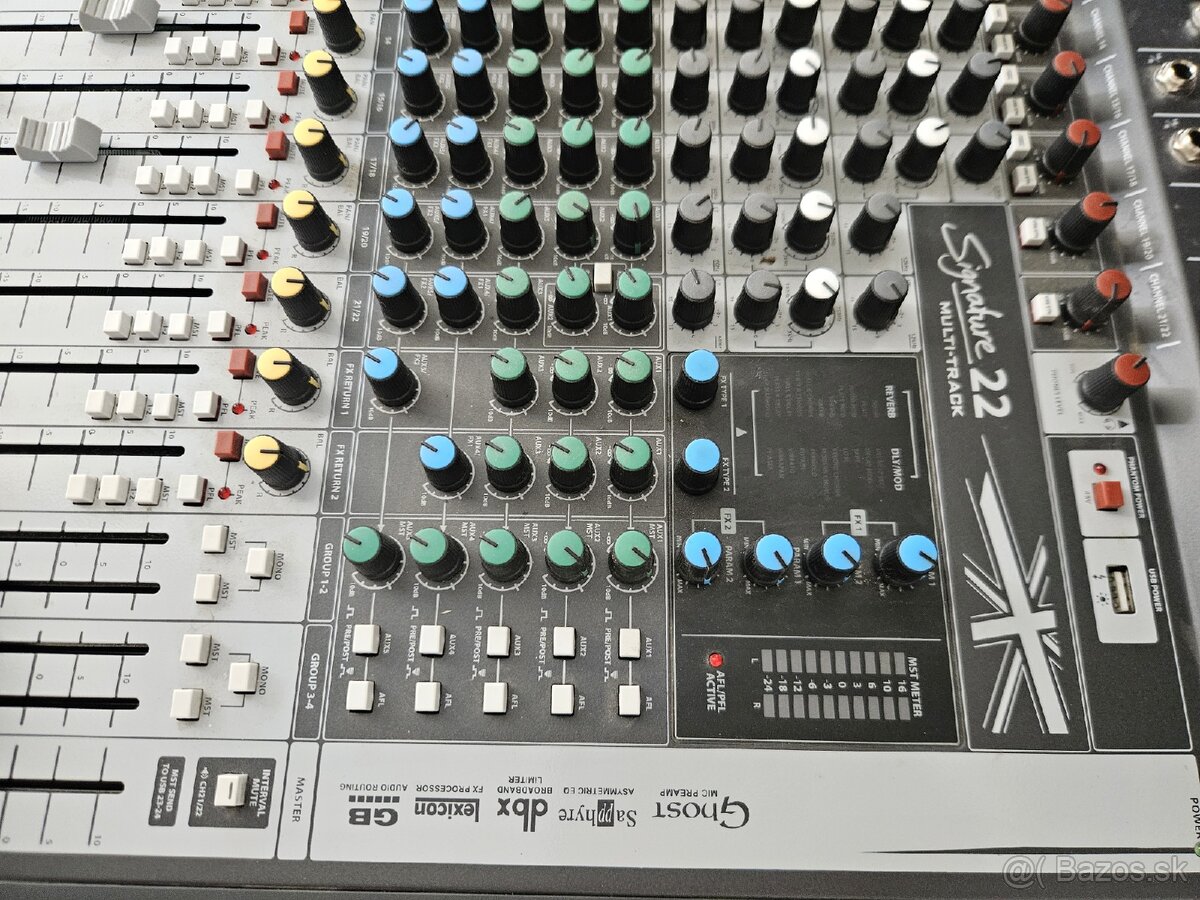 Mix Soundcraft Signature 22 MTK + flightcase - 2