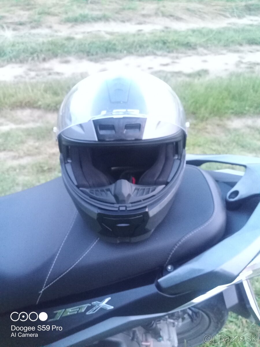 Výklopná moto prilba LS2 - 2