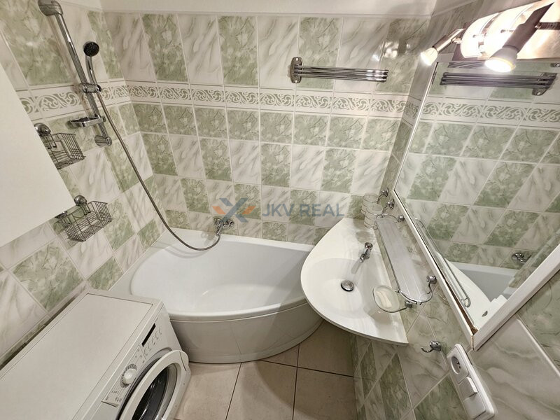 PREDAJ: Priestranný 2 izbový byt - Ružinov - 2