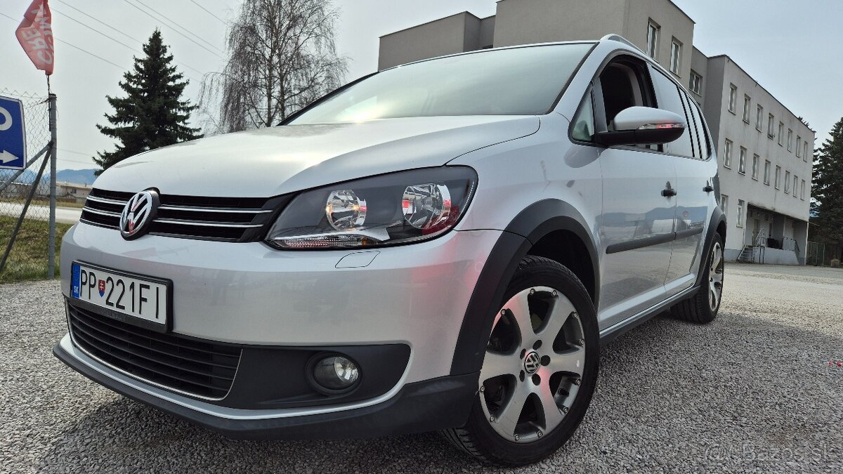 Volkswagen Touran 2.0 TDI Cross 7 miestne - 2
