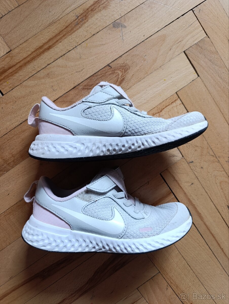 Detské bežecké topánky Nike veľ 28 - 2
