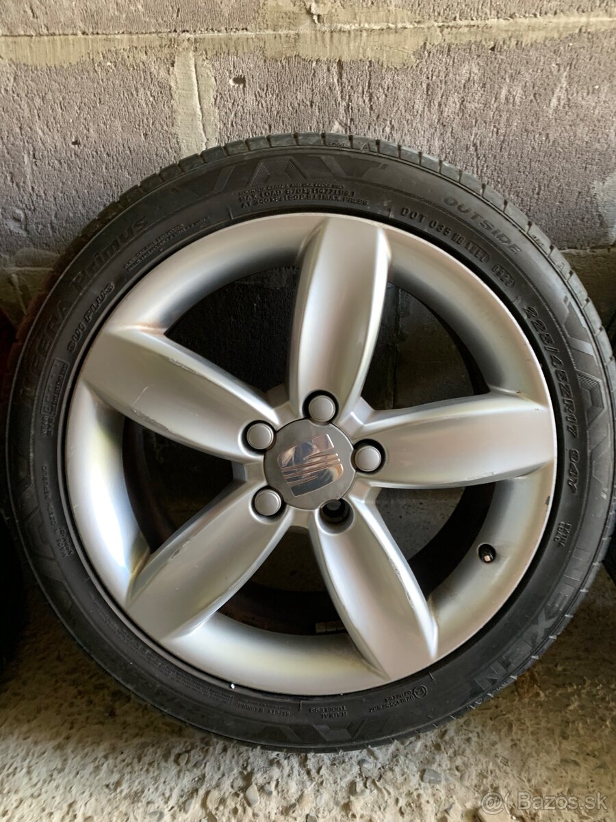 Seat 5x112 R17; 225/45 R17 - 2