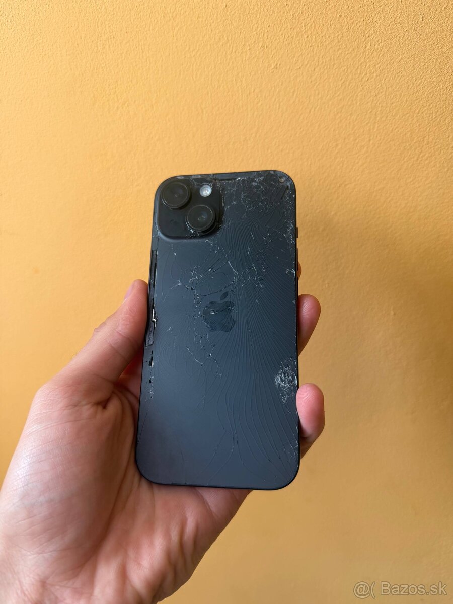 iPhone 15 - 2