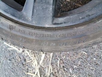245/40 r 18 - 2