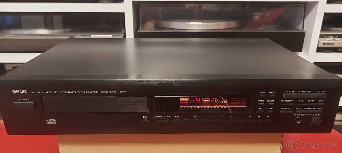 CD prehrávače Yamaha a JVC - 2
