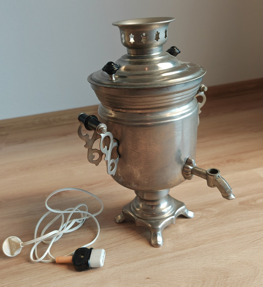 Starý ruský samovar - 2
