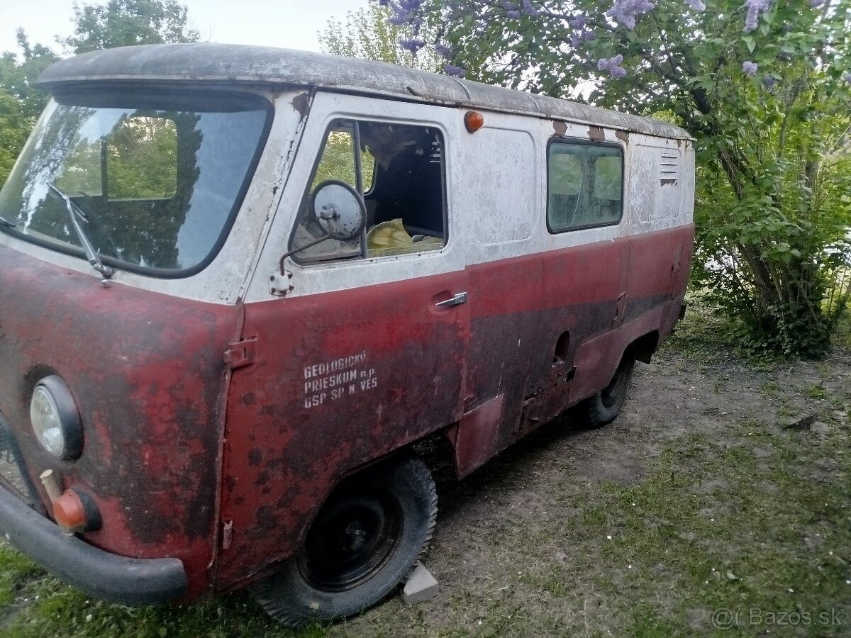 Uaz 452 - 2
