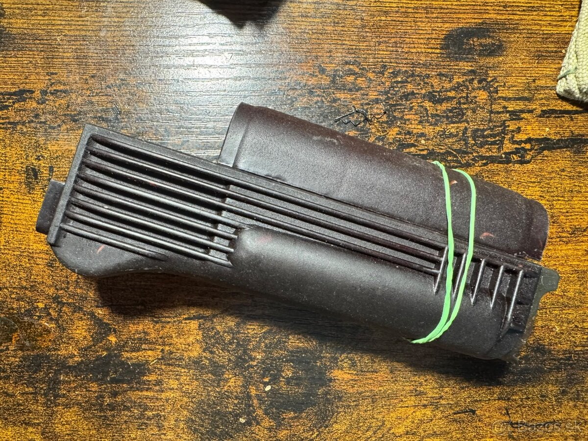 AK74 pažbení - 2