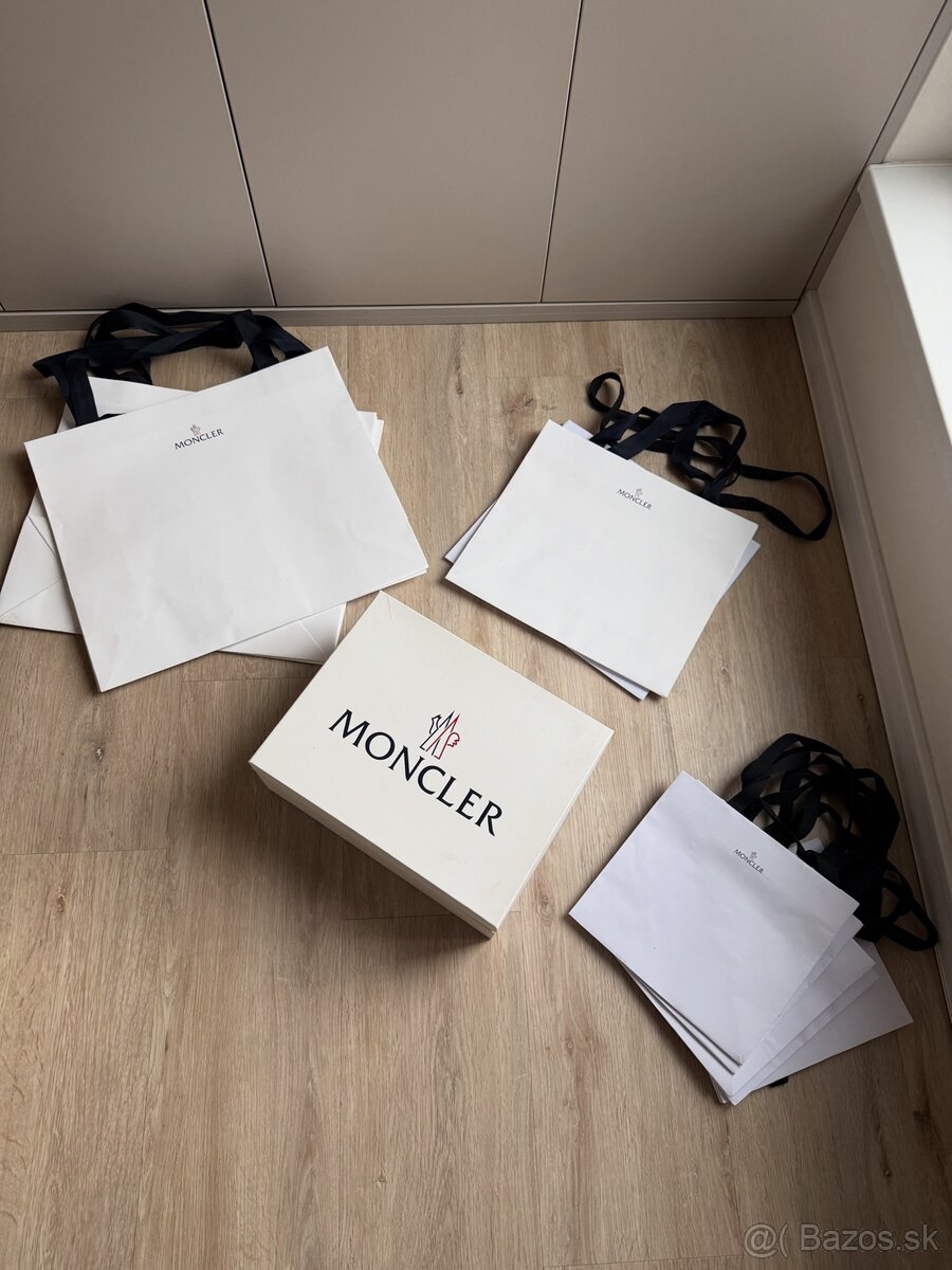 Moncler tašky a krabice - 2